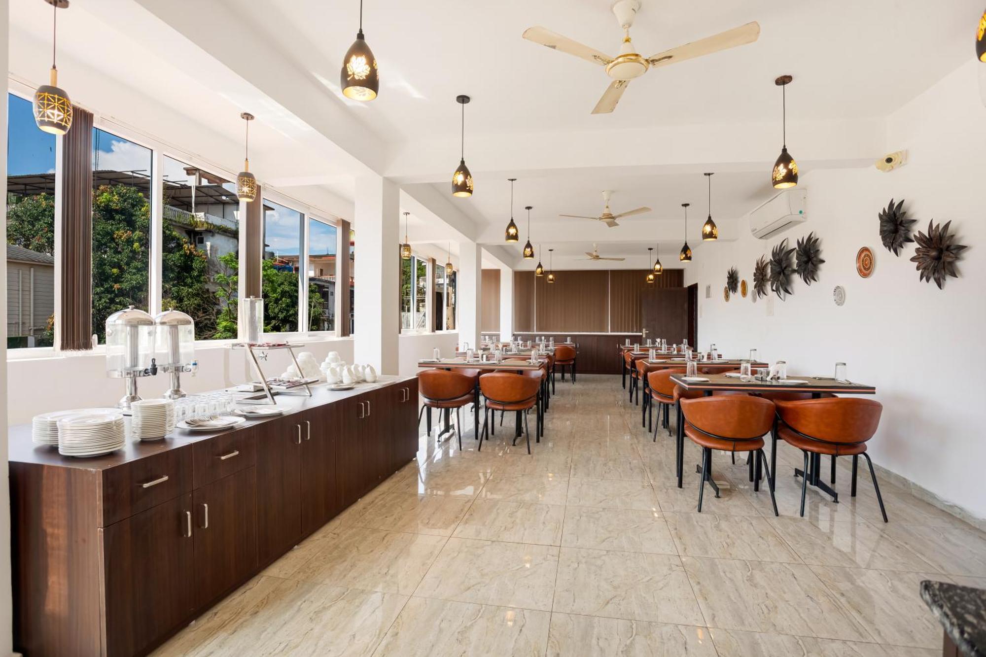 Aurum Resorts Morjim Ashvem Beach Exteriör bild