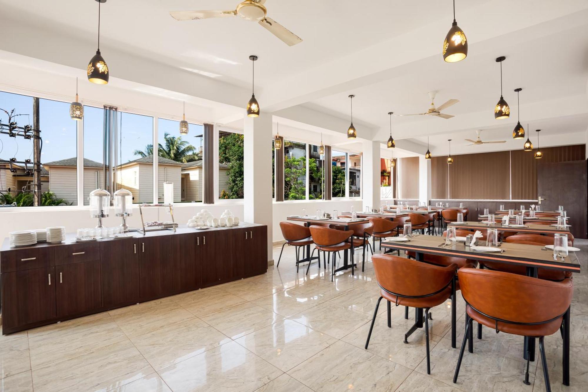 Aurum Resorts Morjim Ashvem Beach Exteriör bild