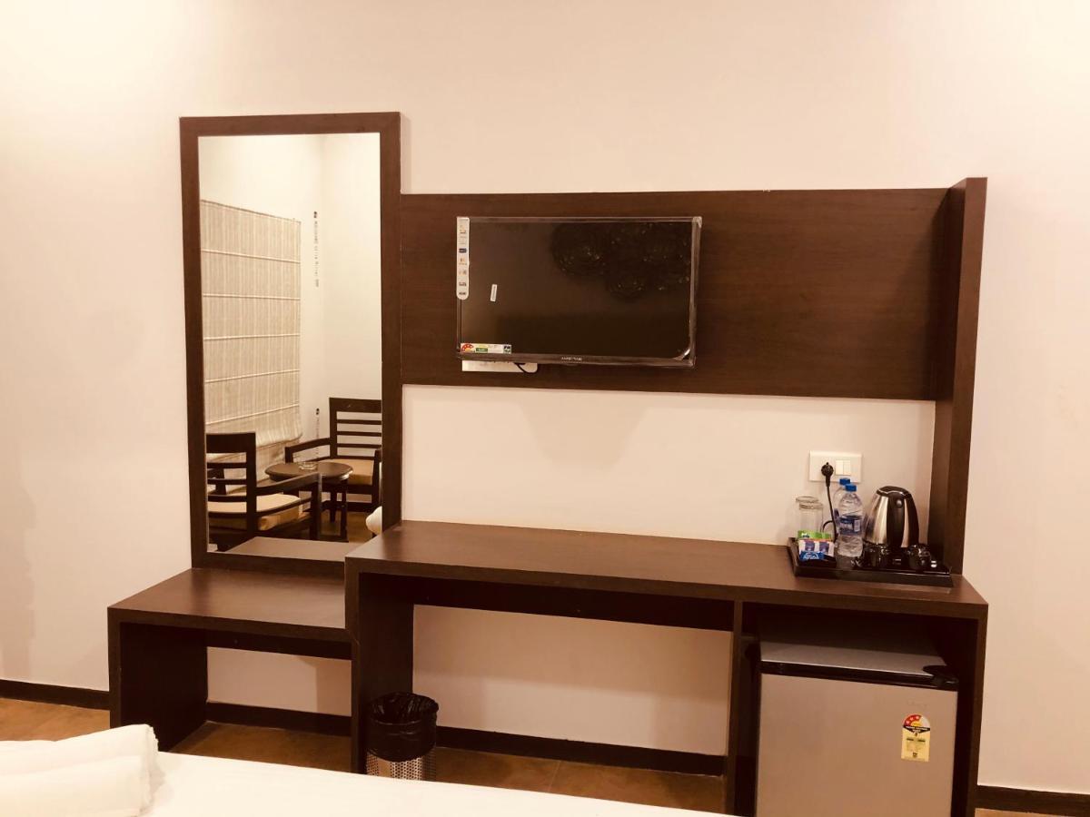 Aurum Resorts Morjim Ashvem Beach Exteriör bild